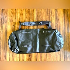 *RARE FIND & BRAND NEW* Patagonia Guidewater Duffel (80L) (Black)